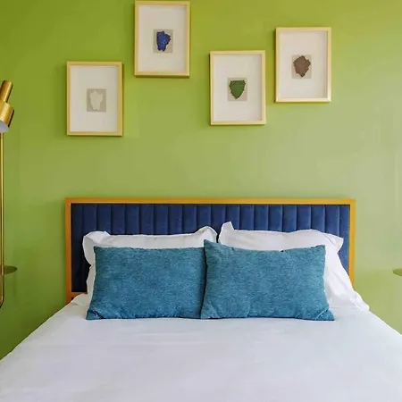 Appartement Hollywood Art House With Bright Sunlight